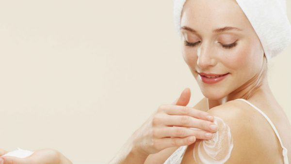 Sử dụng mỹ phẩm trắng da chất lượng giúp làn da nhanh đạt hiệu quả